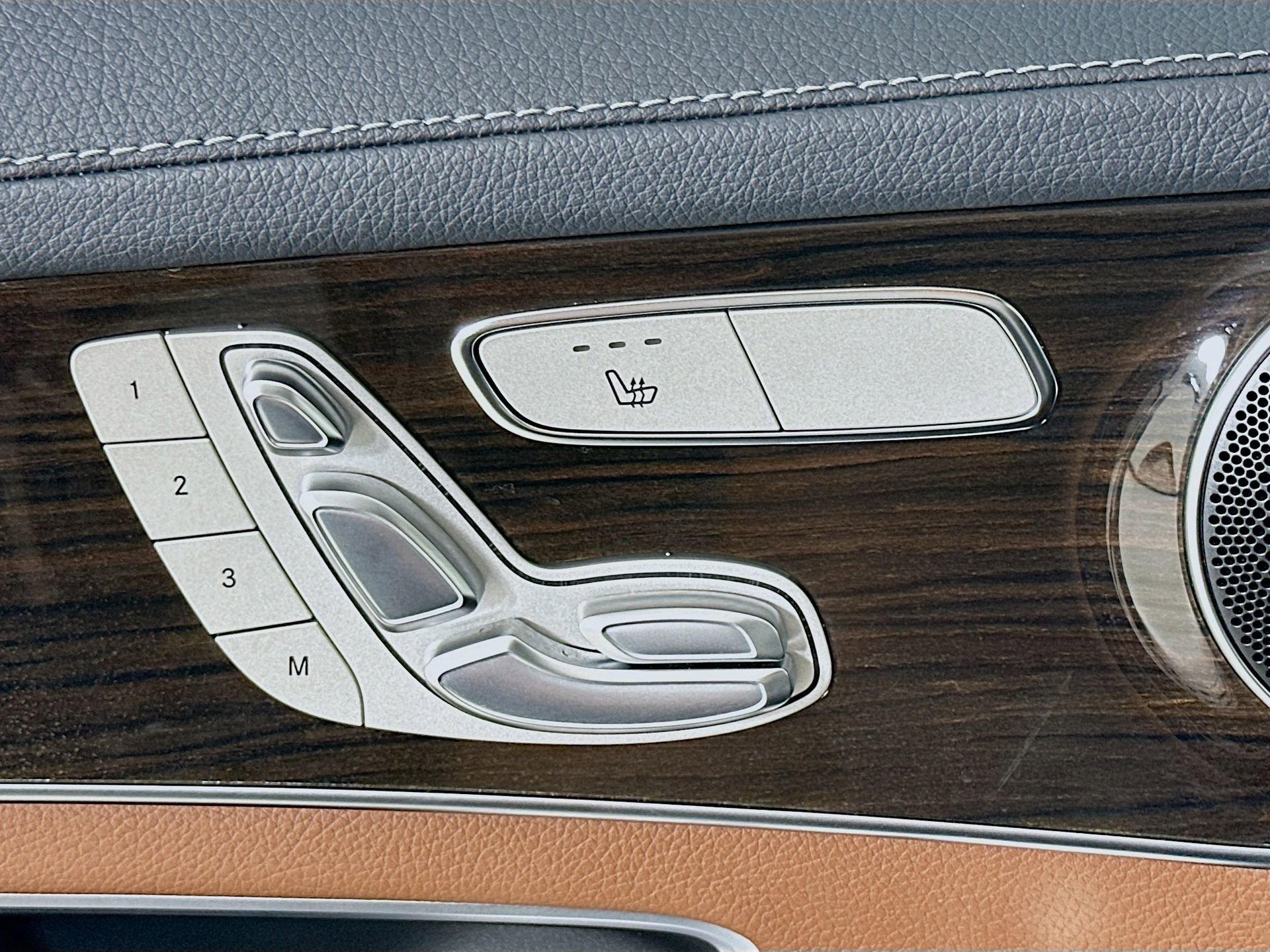 Used 2022 Mercedes-Benz GLC 300 4MATIC Coupe image 21