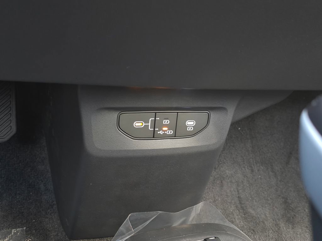 New 2025 Kia EV6 Wind image 10