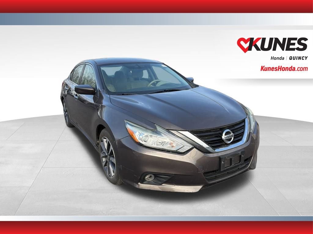 Used 2017 Nissan Altima 2.5 SV image 1