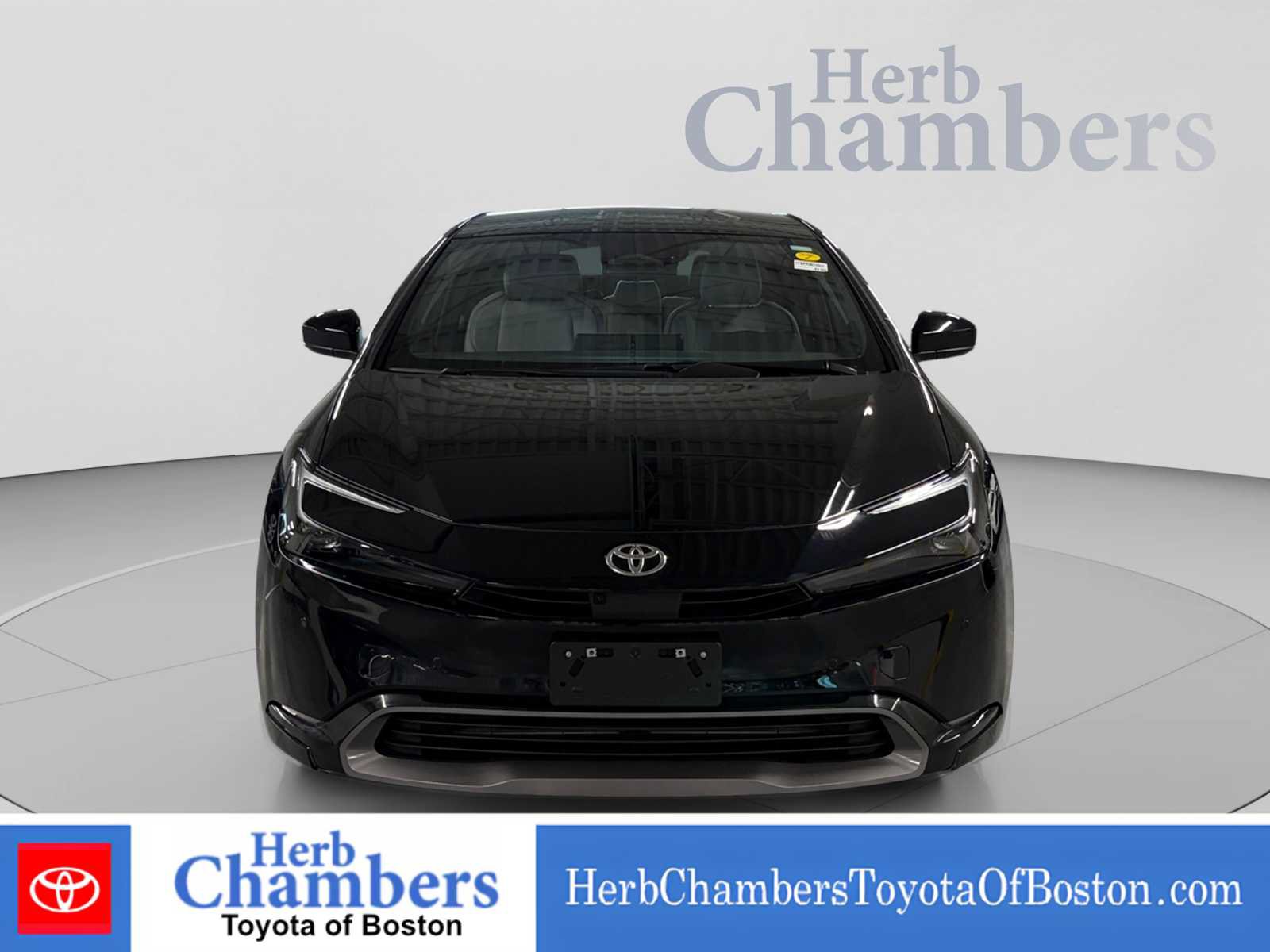 Used 2024 Toyota Prius Limited AWD/4WD image 2