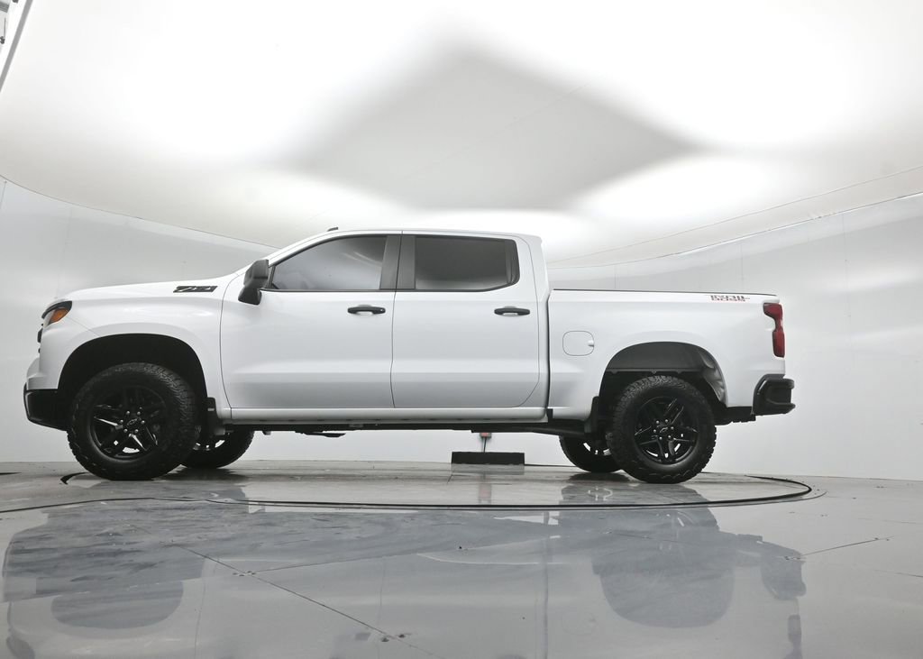 Used 2024 Chevrolet Silverado 1500 Custom Trail Boss w/ LPO, Dark Essentials Package AWD/4WD image 7