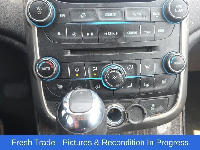 Used 2016 Chevrolet Malibu LTZ FWD image 14