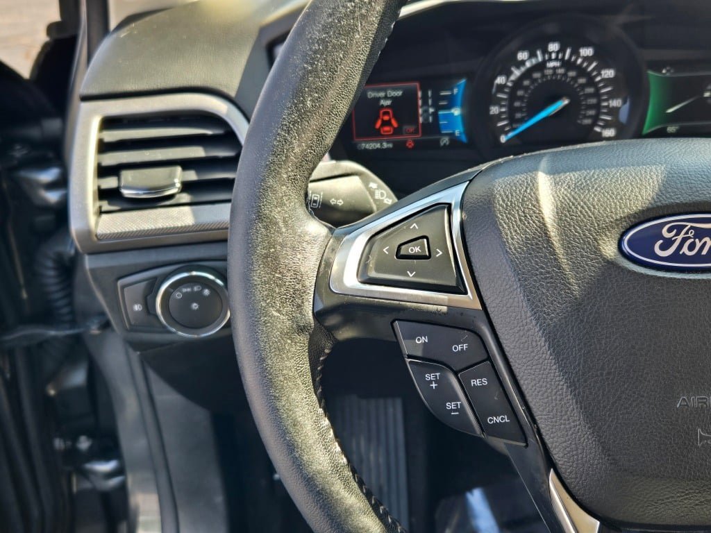 Used 2020 Ford Fusion SE w/ Equipment Group 151A image 27