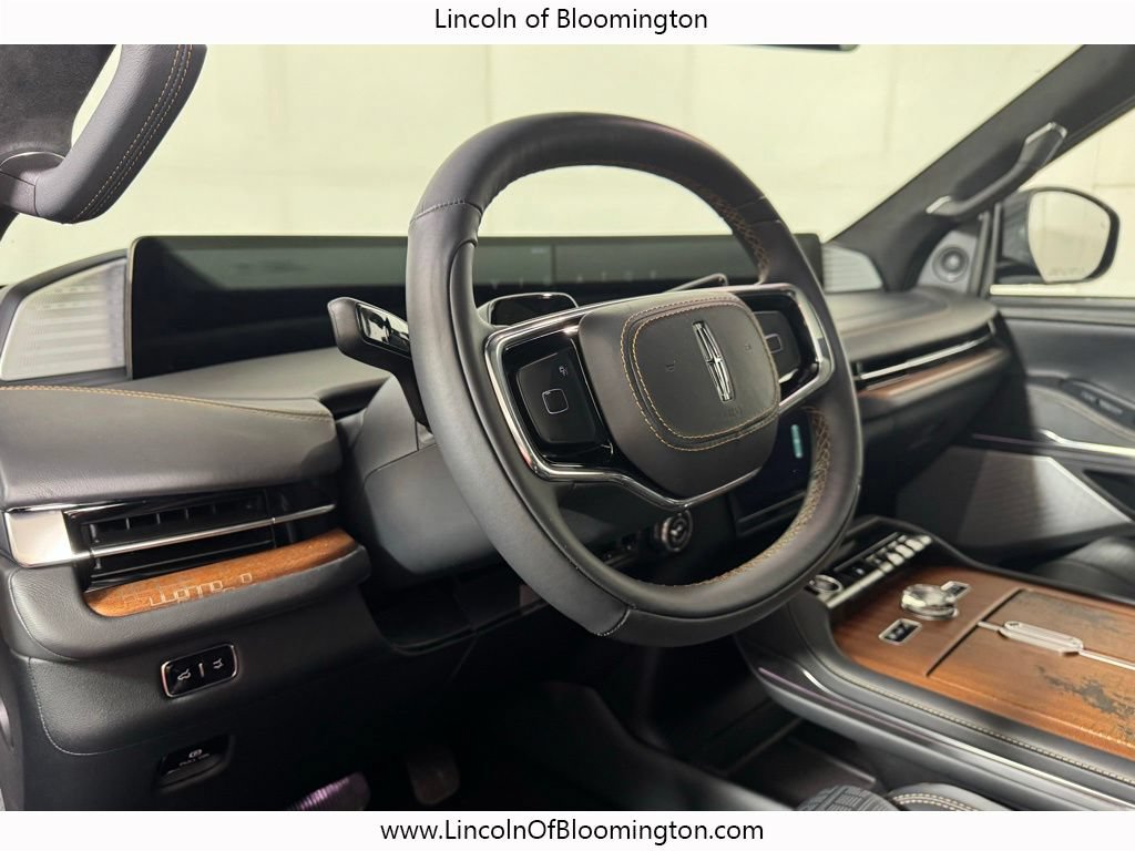 New 2025 Lincoln Navigator L Black Label AWD/4WD image 42