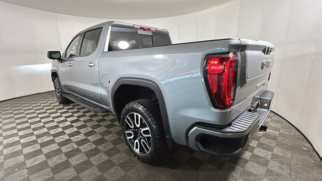 Used 2024 GMC Sierra 1500 AT4 w/ Technology Package AWD/4WD image 4