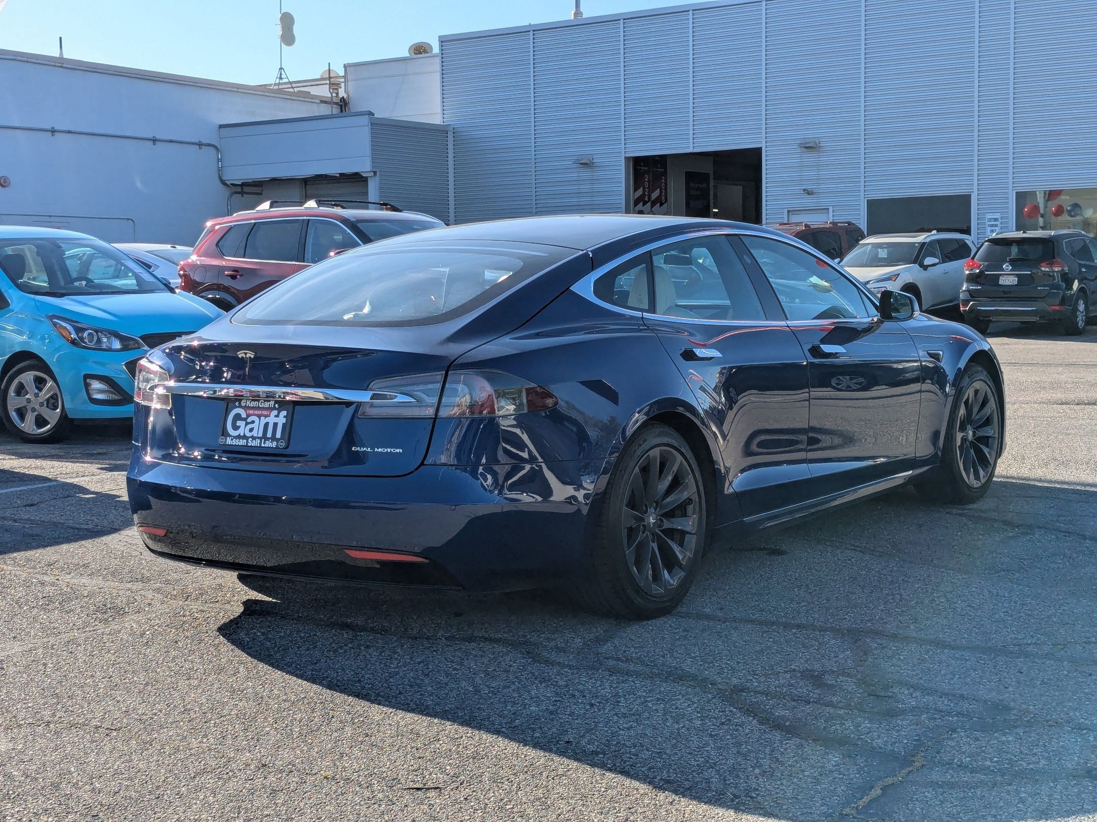 Used 2020 Tesla Model S Long Range Plus image 3