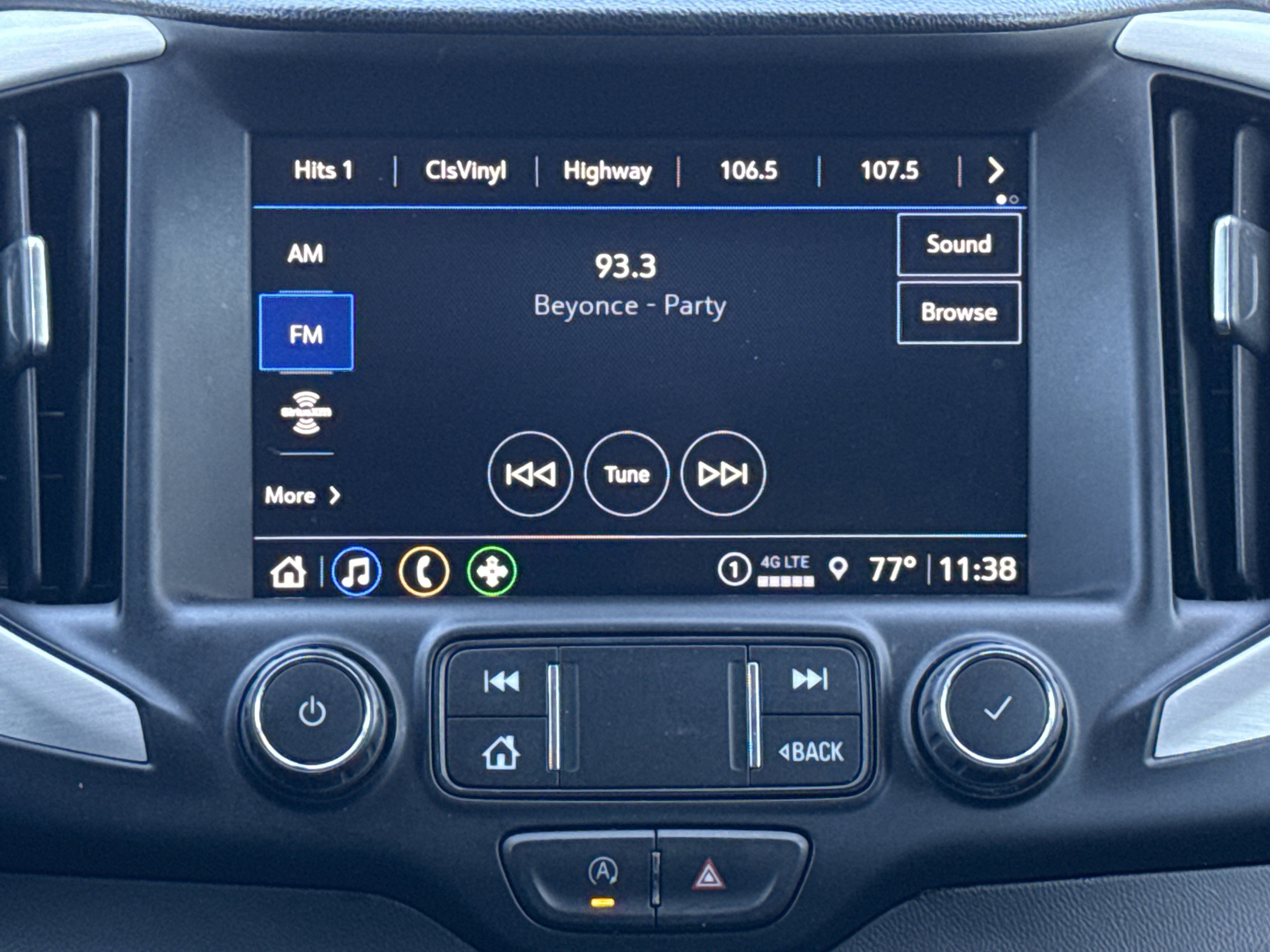 Used 2022 GMC Terrain SLT w/ LPO, Floor Liner Package image 23