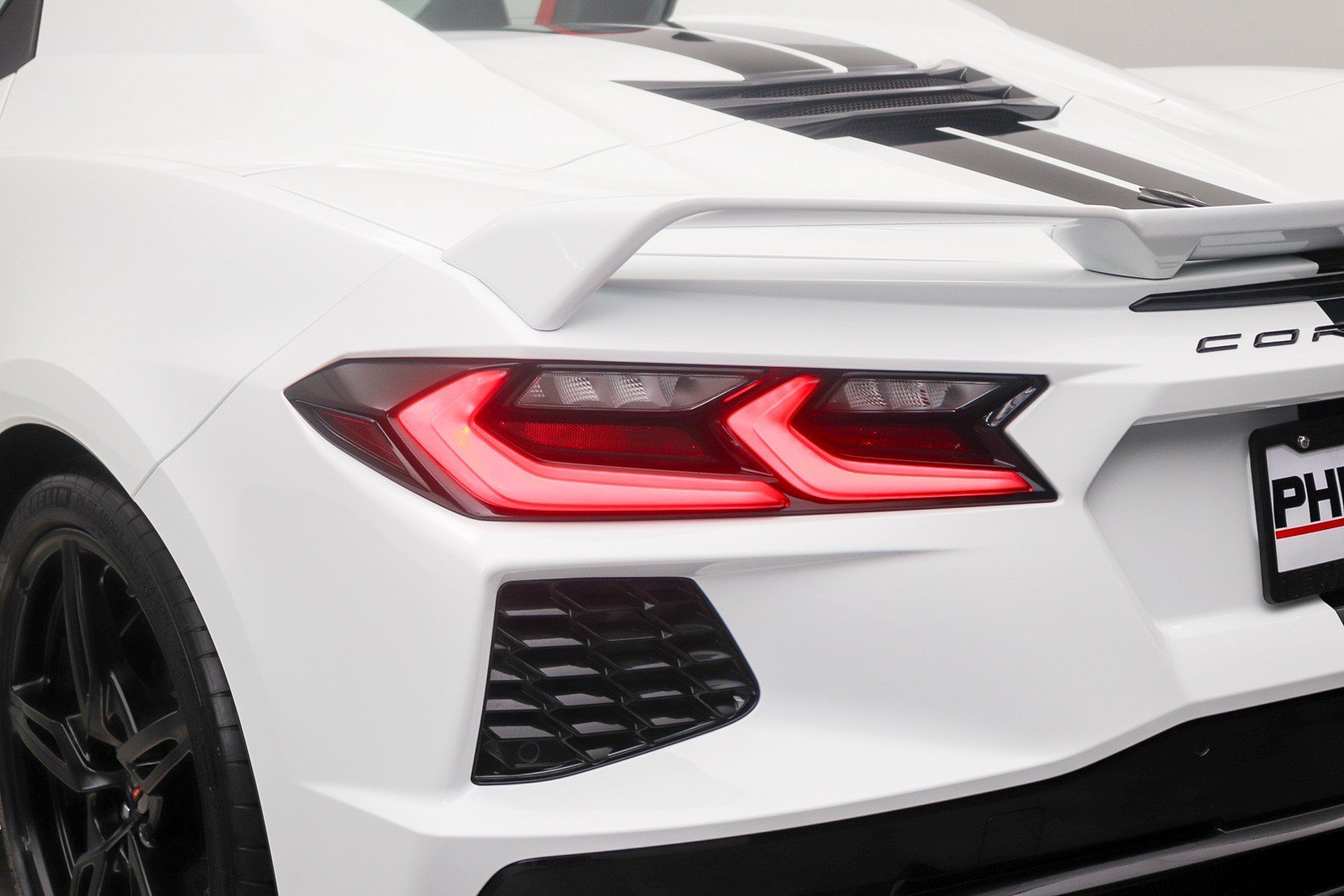 Used 2021 Chevrolet Corvette Stingray Convertible w/ 1LT RWD image 17