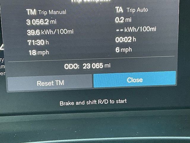 Certified 2023 Volvo C40 P8 Recharge Ultimate w/ Protection Package Premier image 31