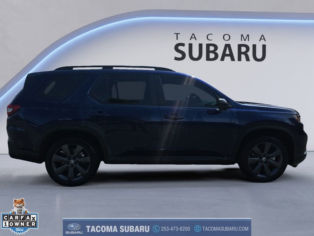 Used 2025 Honda Pilot Sport image 6