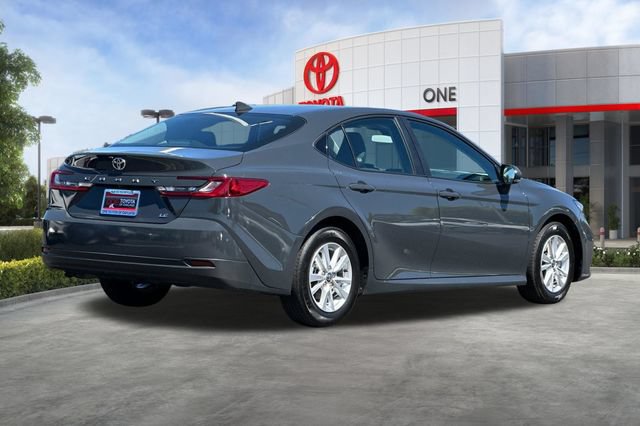 Used 2025 Toyota Camry LE FWD image 4
