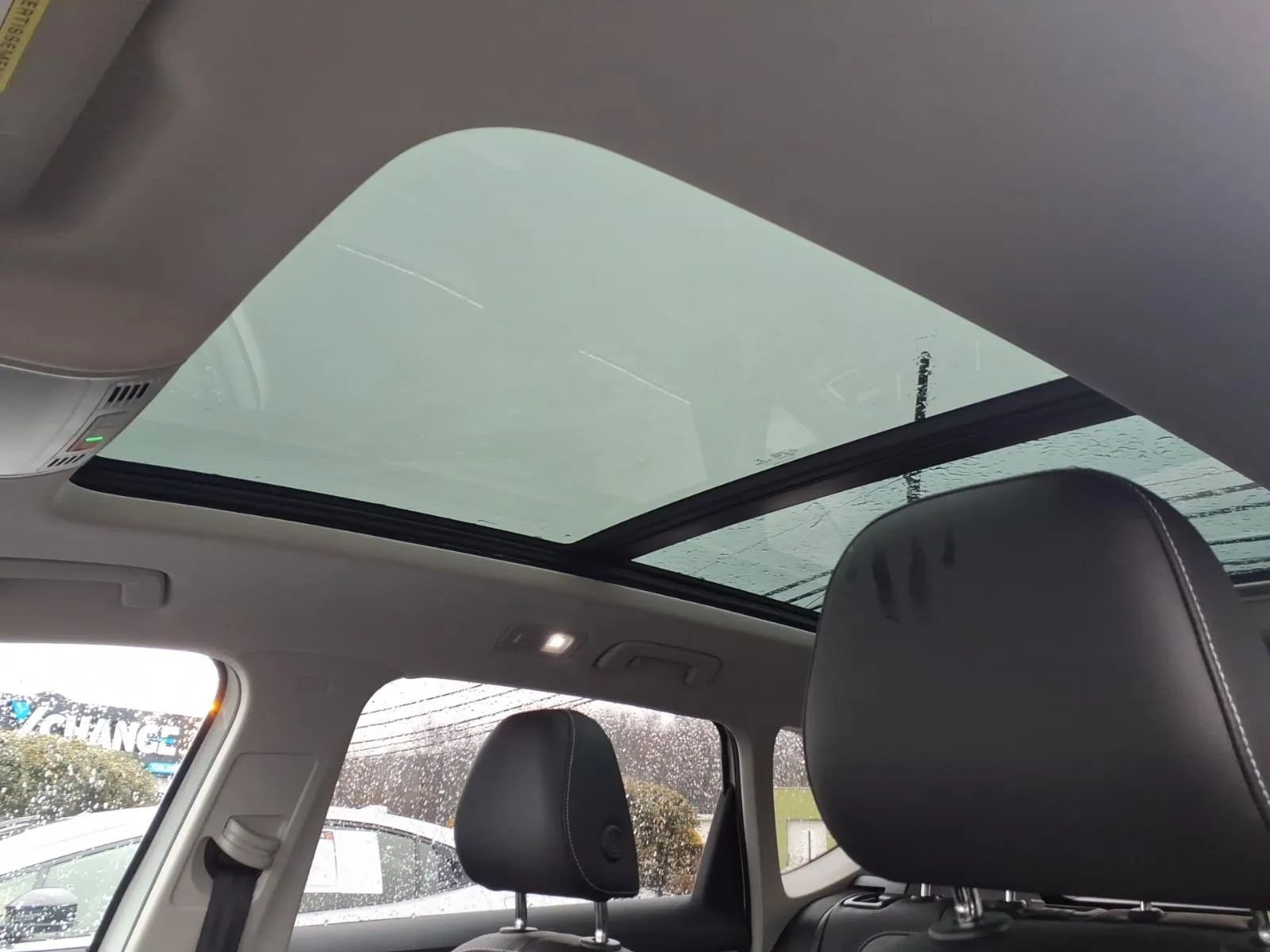 Used 2022 Volkswagen Taos SEL w/ Panoramic Sunroof Package AWD/4WD image 27