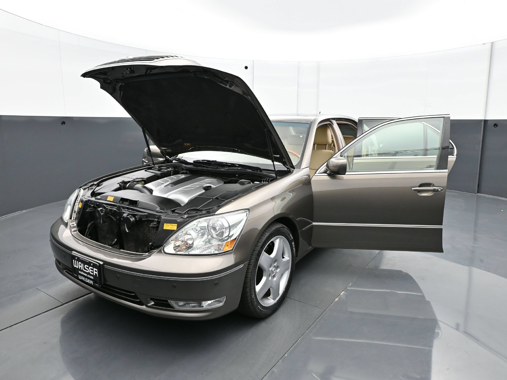 Used 2005 Lexus LS 430 RWD image 31