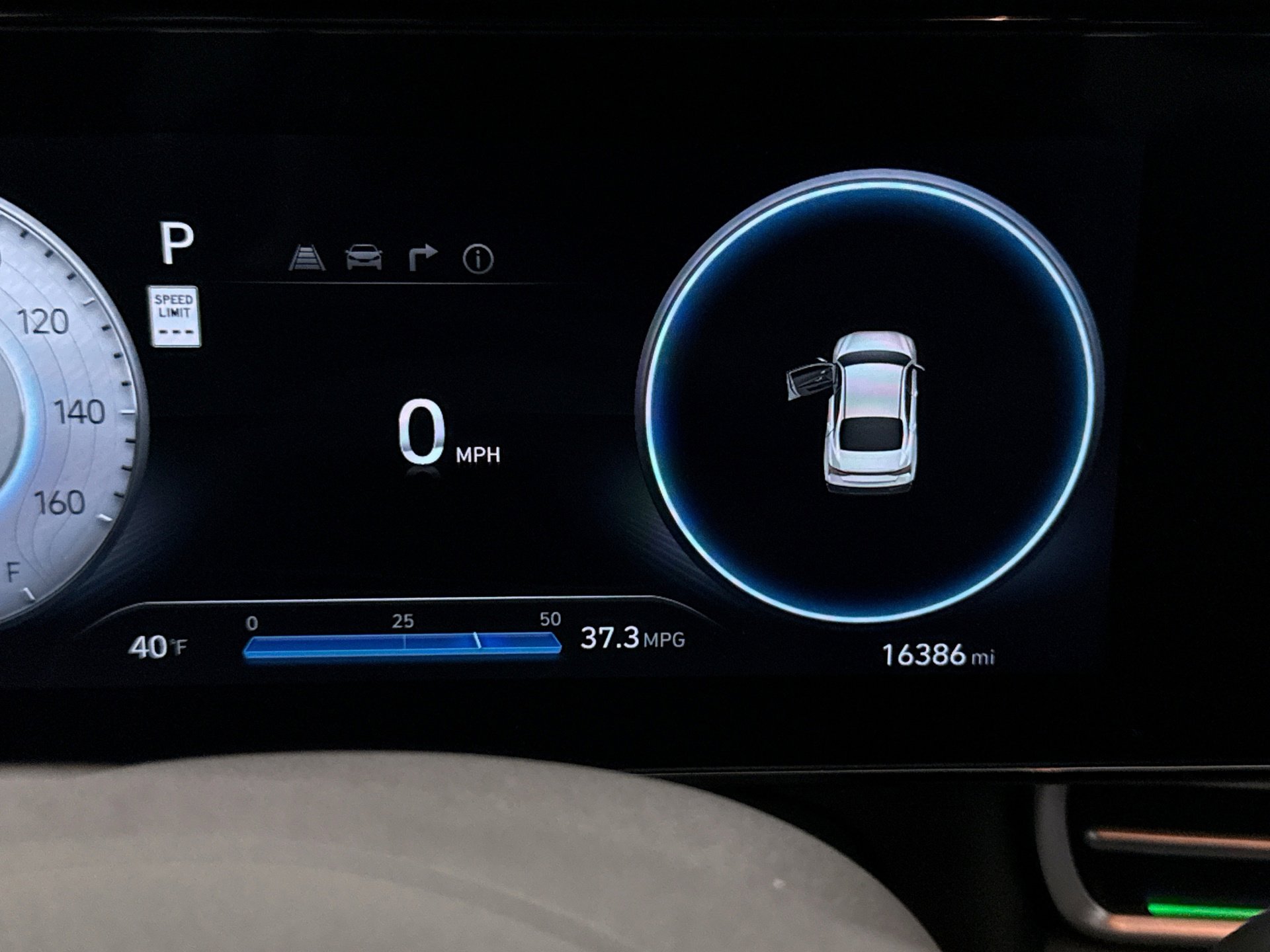 Used 2024 Hyundai Elantra SEL image 10