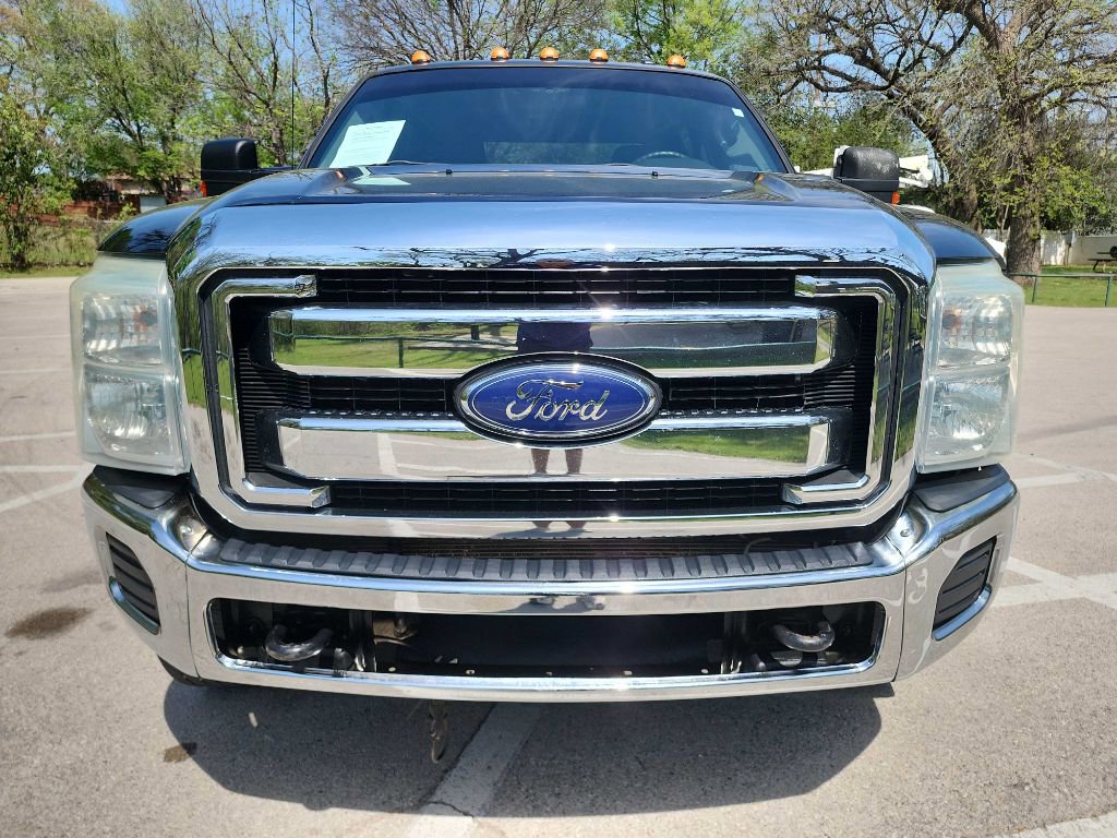 Used 2016 Ford F350 XLT w/ XLT Interior Package image 2