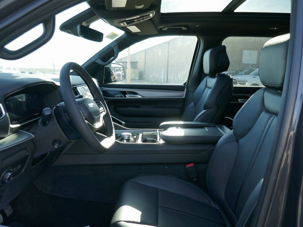 New 2026 Jeep Grand Wagoneer Limited w/ Premium Group II image 15