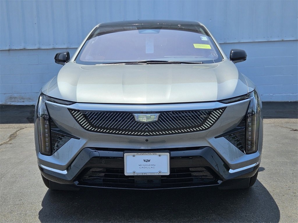 New 2025 Cadillac Optiq Luxury 2 image 8
