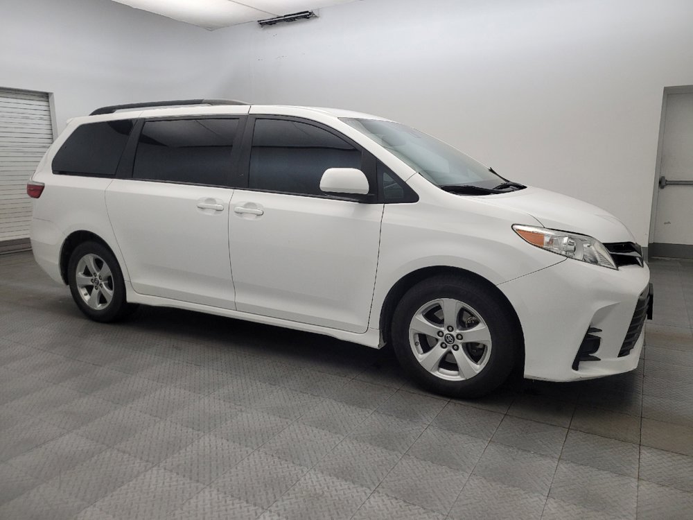 Used 2018 Toyota Sienna LE FWD image 11