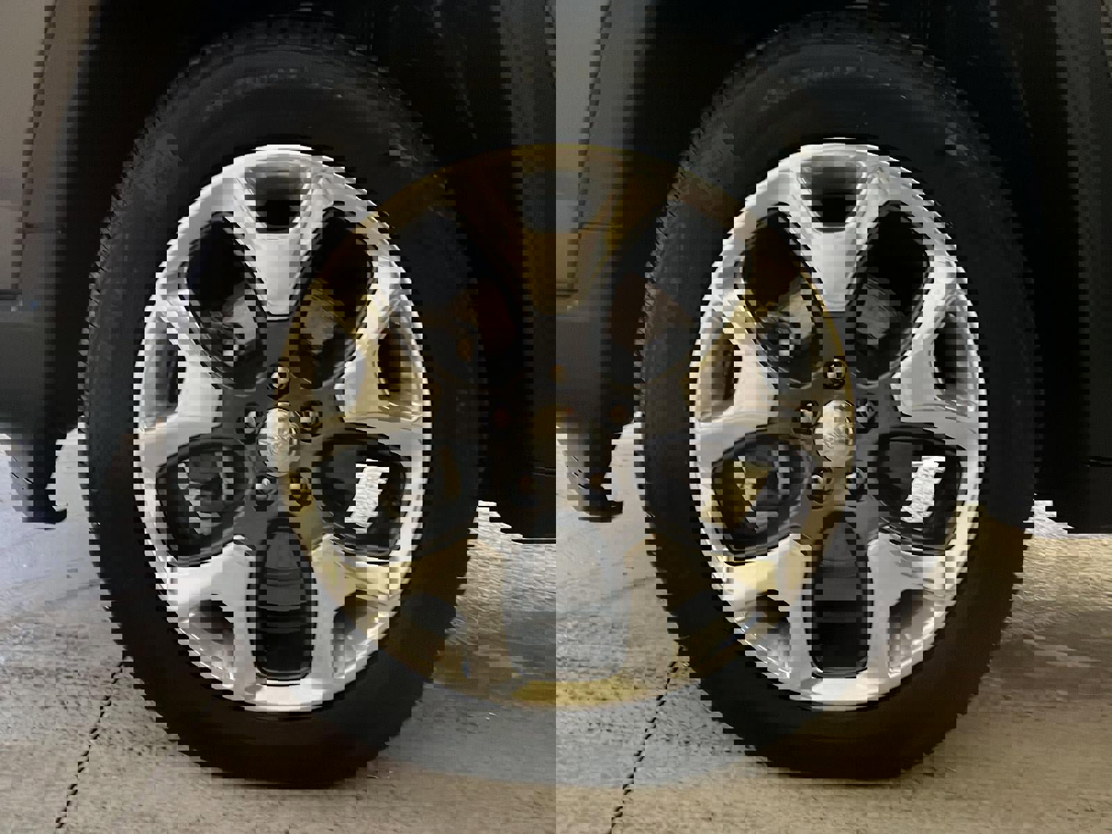 Used 2019 Jeep Compass Limited image 26