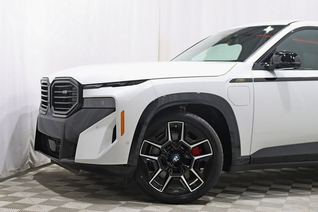 Used 2024 BMW XM AWD/4WD image 2