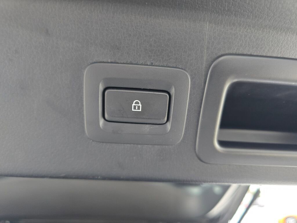 Used 2021 MAZDA CX-30 FWD 2.5 S w/ Select Package image 12