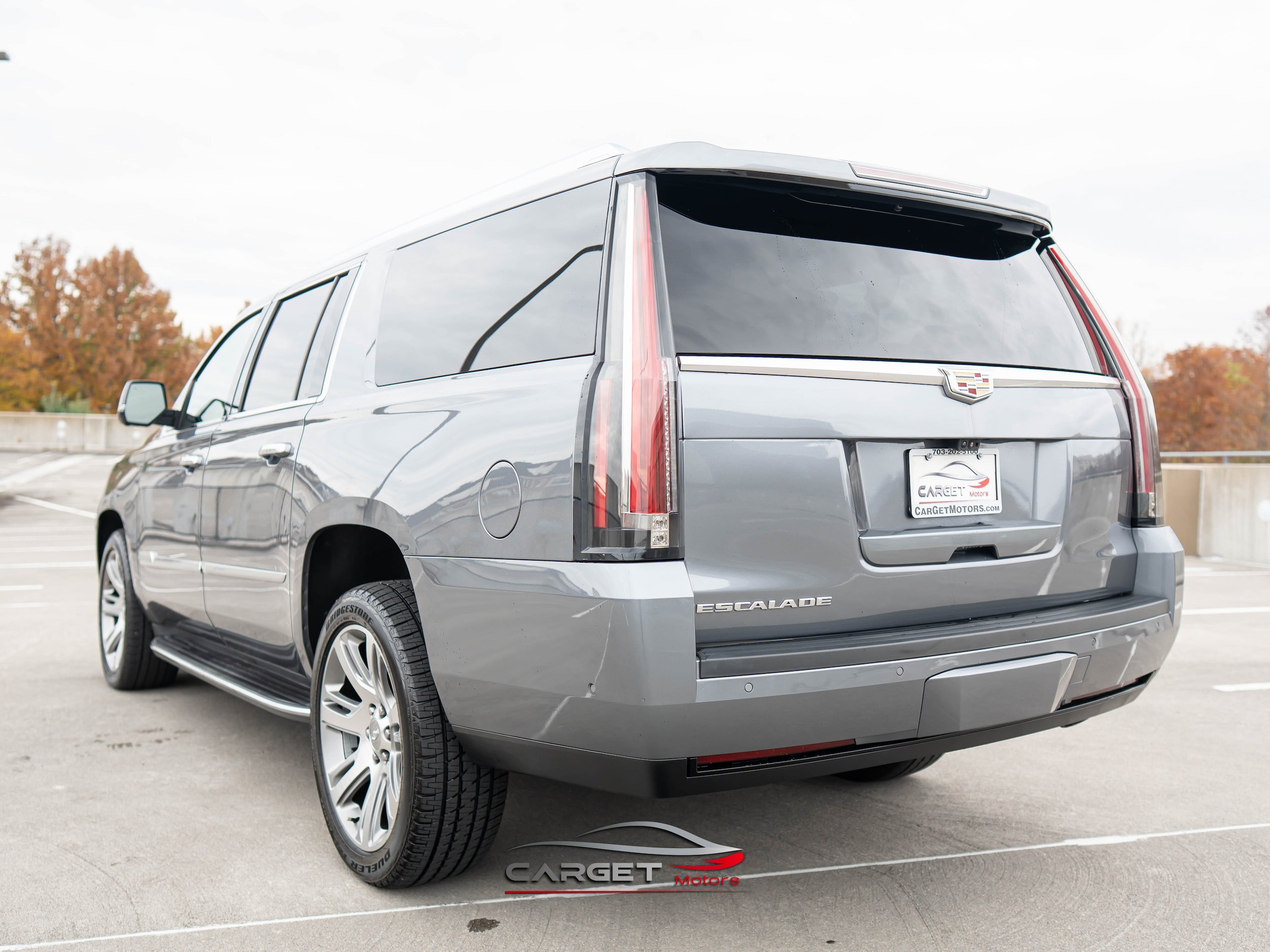 Used 2019 Cadillac Escalade ESV Luxury AWD/4WD image 5