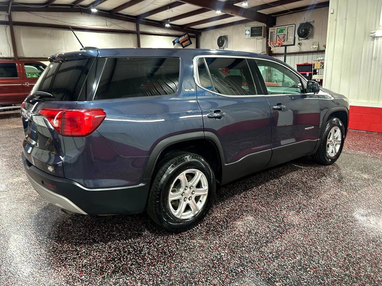Used 2019 GMC Acadia SLE FWD image 2