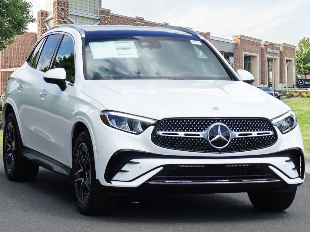 Certified 2025 Mercedes-Benz GLC 300 4MATIC image 3