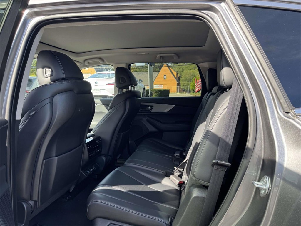 Certified 2023 Acura MDX SH-AWD w/ Technology Package image 10