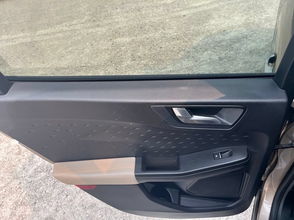 Used 2020 Ford Escape SEL AWD/4WD image 25