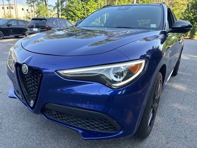 Used 2021 Alfa Romeo Stelvio Ti Sport AWD/4WD image 9