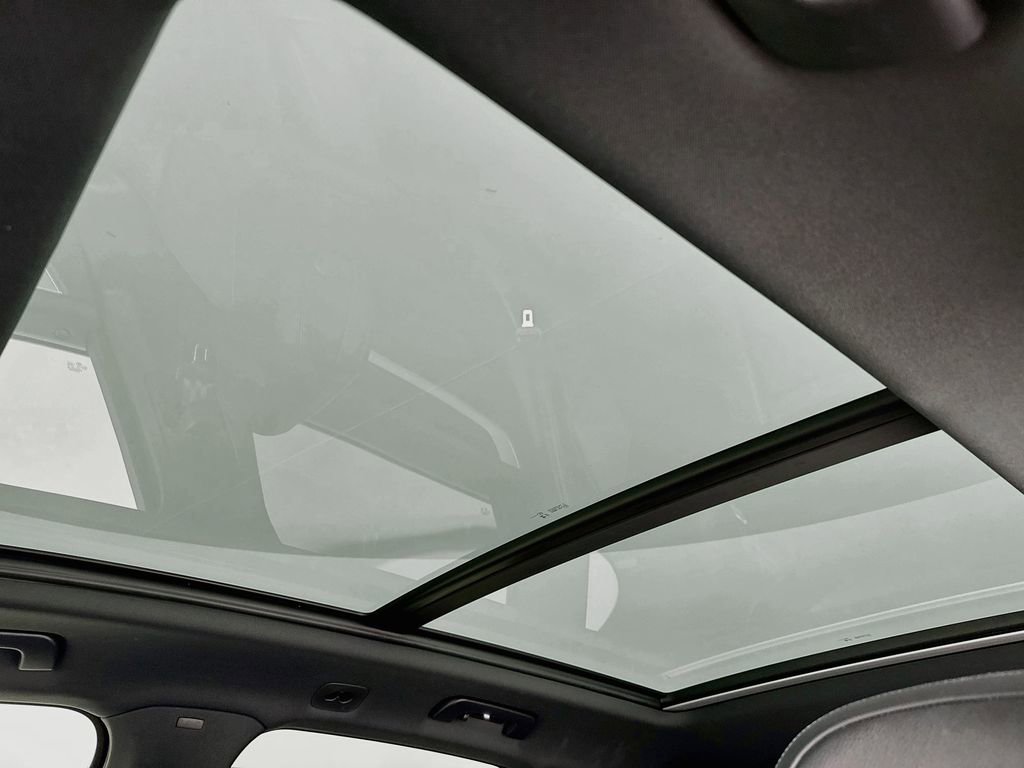 Certified 2024 Porsche Cayenne AWD/4WD image 22