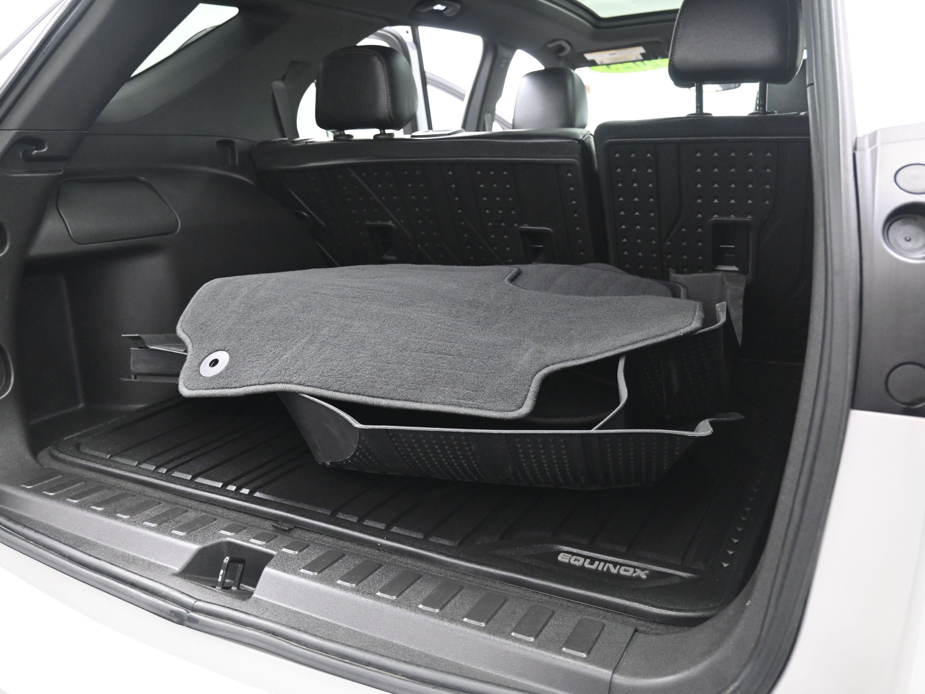 Used 2023 Chevrolet Equinox Premier image 24