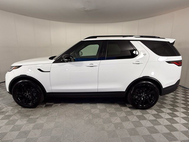 Used 2025 Land Rover Discovery S AWD/4WD image 3