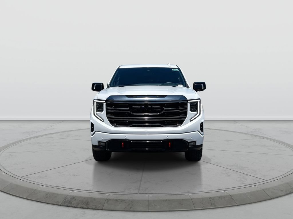 Used 2024 GMC Sierra 1500 AT4 w/ Technology Package AWD/4WD image 3