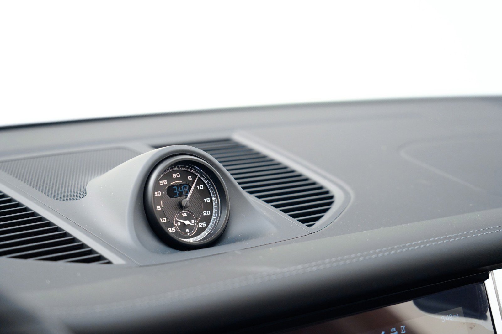 New 2026 Porsche Macan Turbo image 27