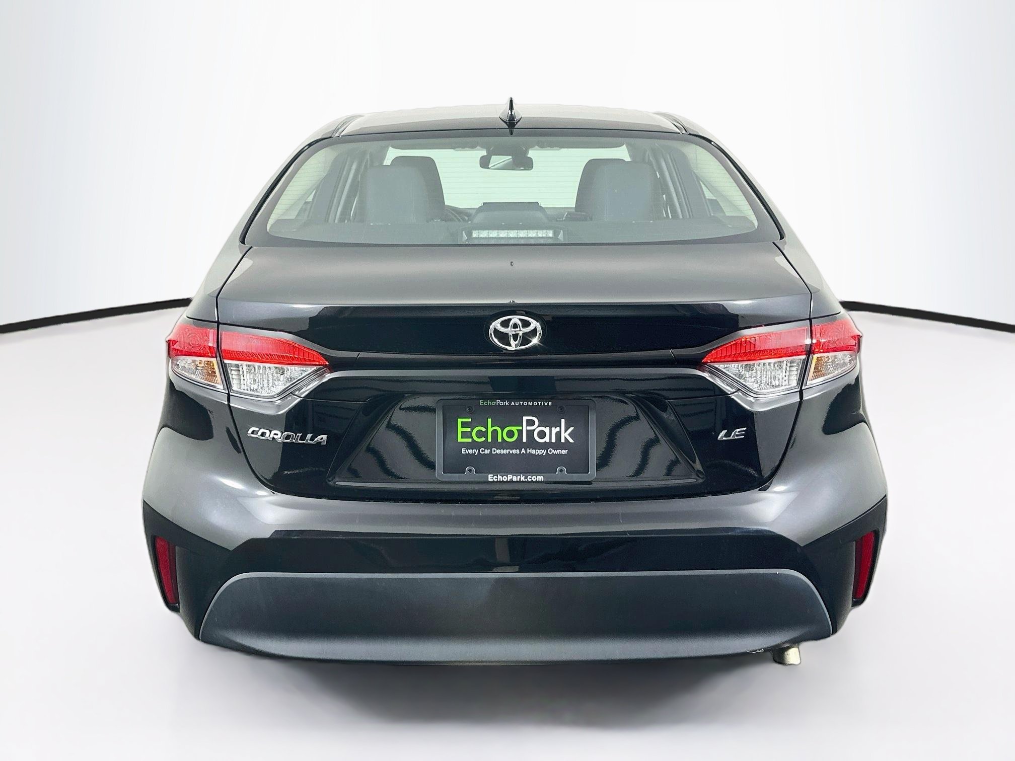Used 2025 Toyota Corolla LE FWD image 7