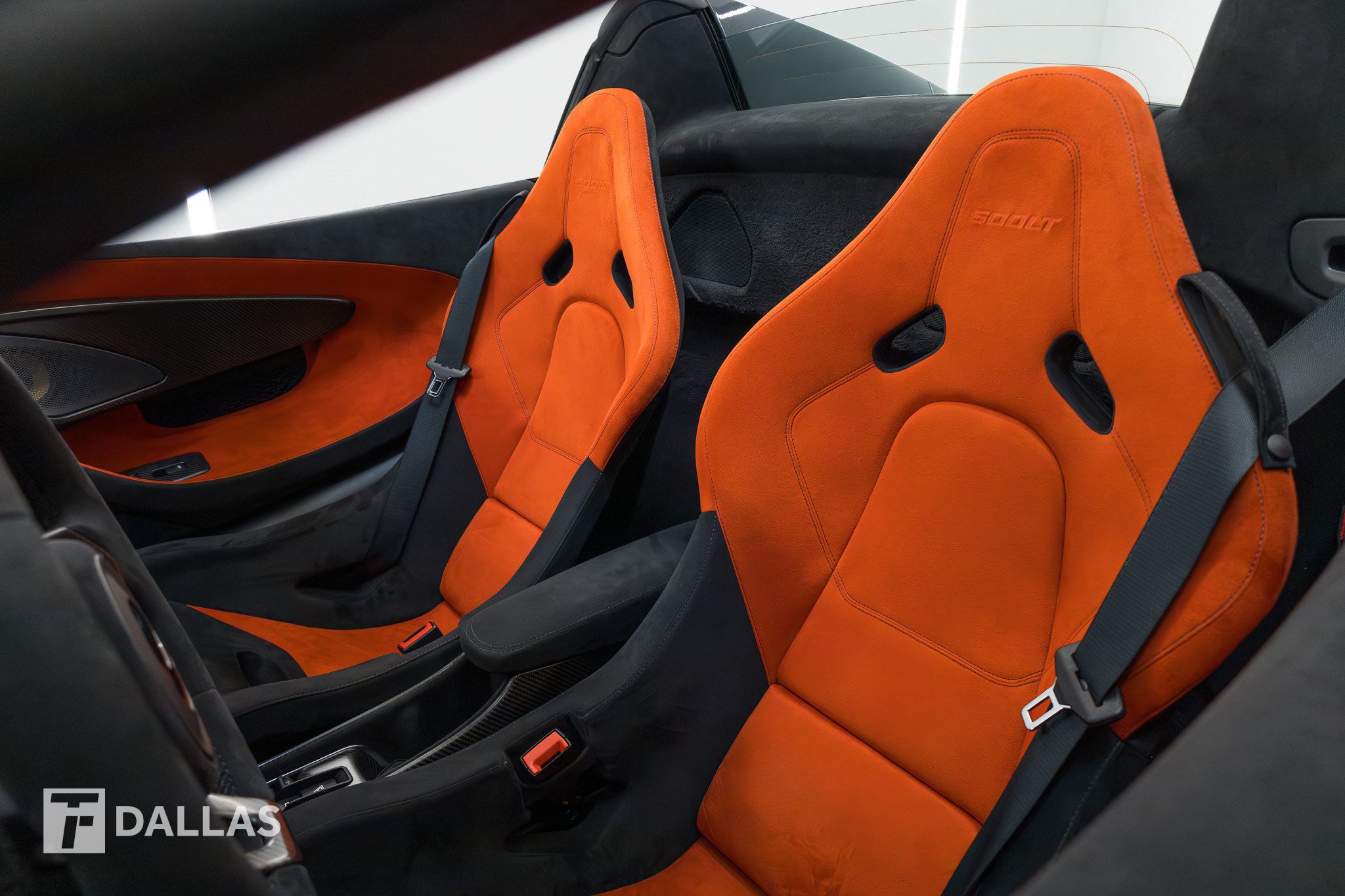 Used 2020 McLaren 600LT Spider RWD image 34