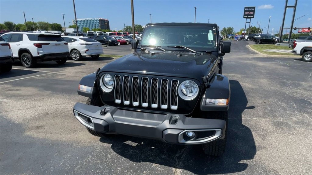 Used 2022 Jeep Wrangler Unlimited Sahara image 5
