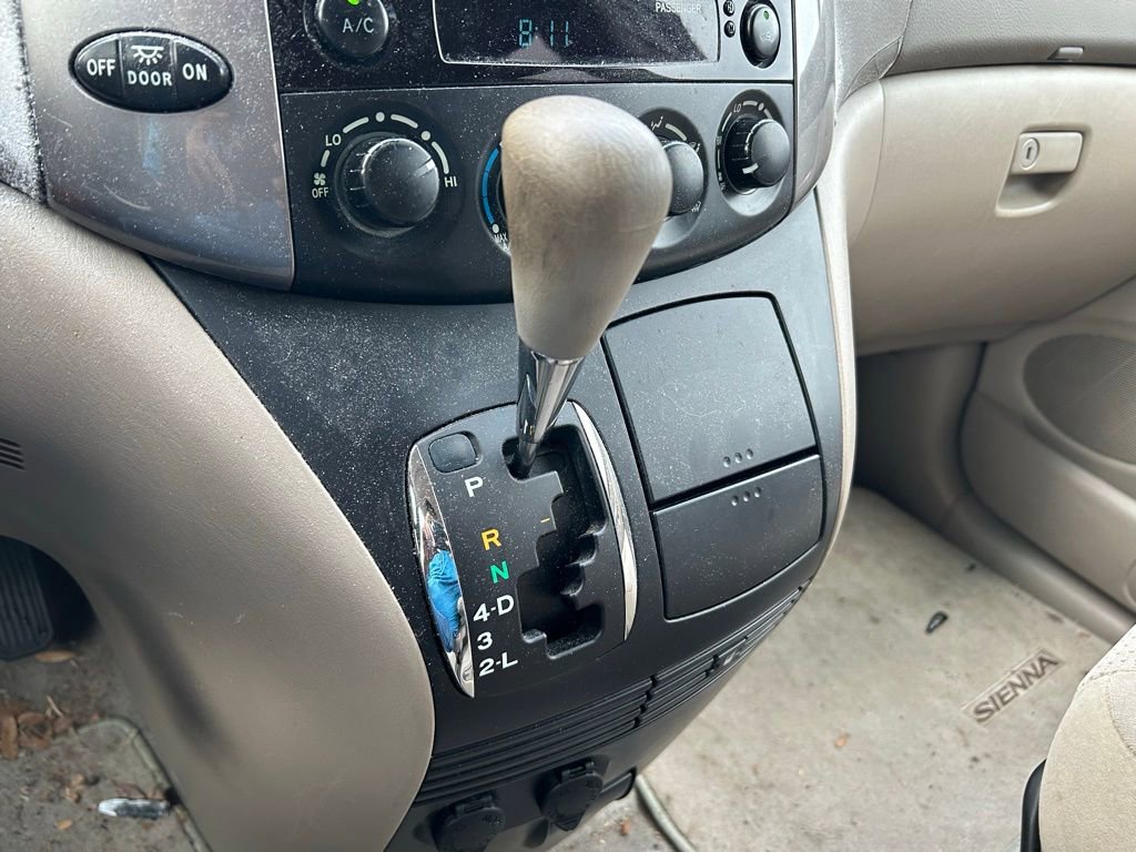 Used 2008 Toyota Sienna LE image 26