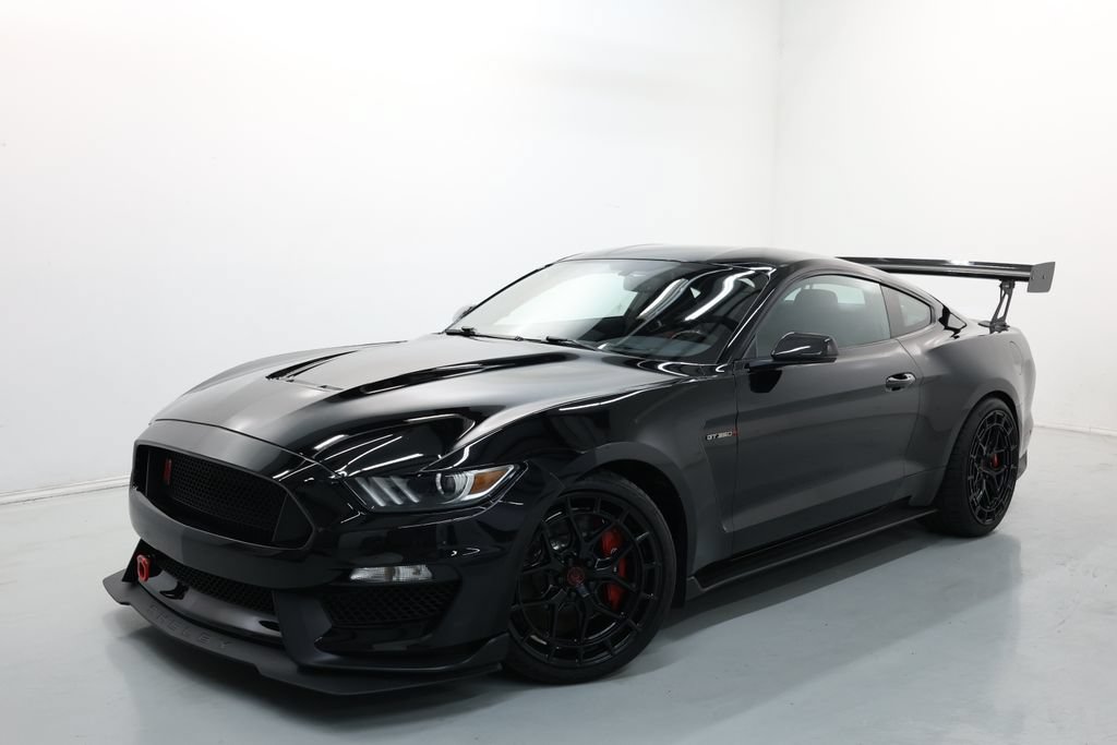 Used 2019 Ford Mustang Shelby GT350R w/ GT350R Equipment Group 920A RWD image 55