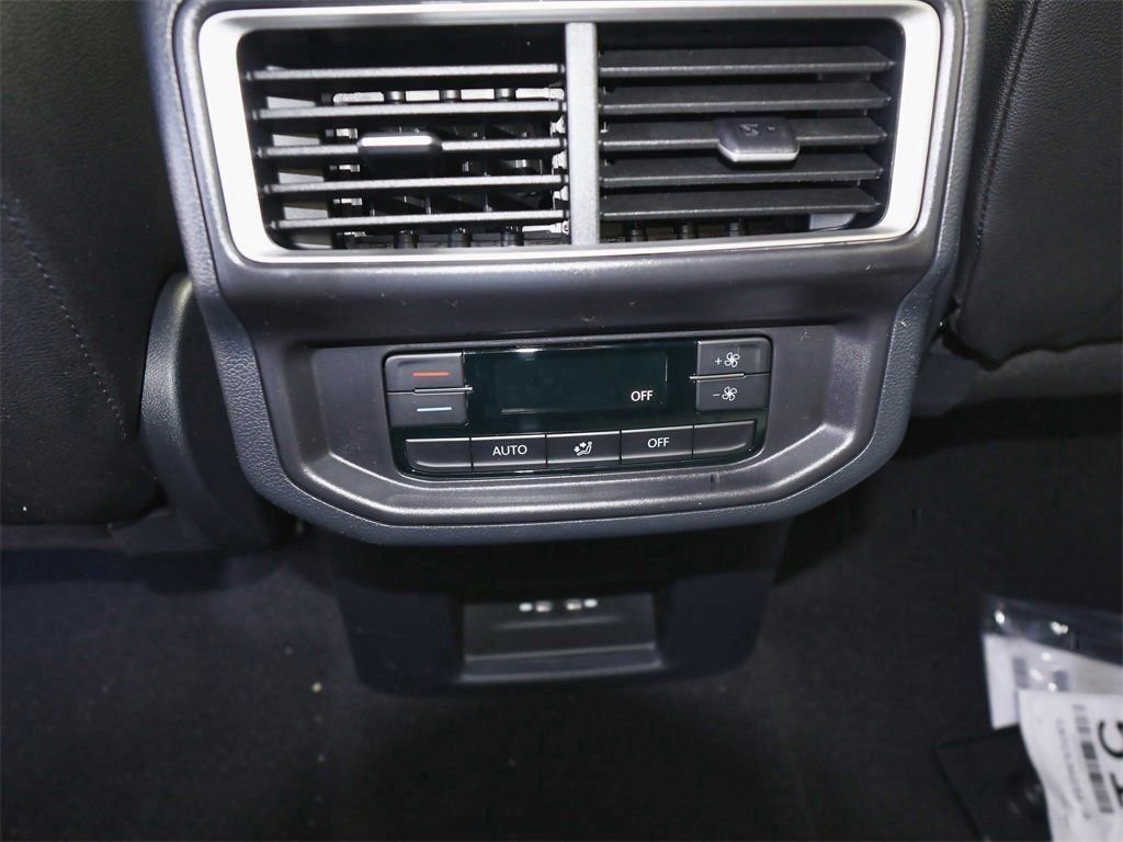 New 2026 Volkswagen Atlas SE image 16