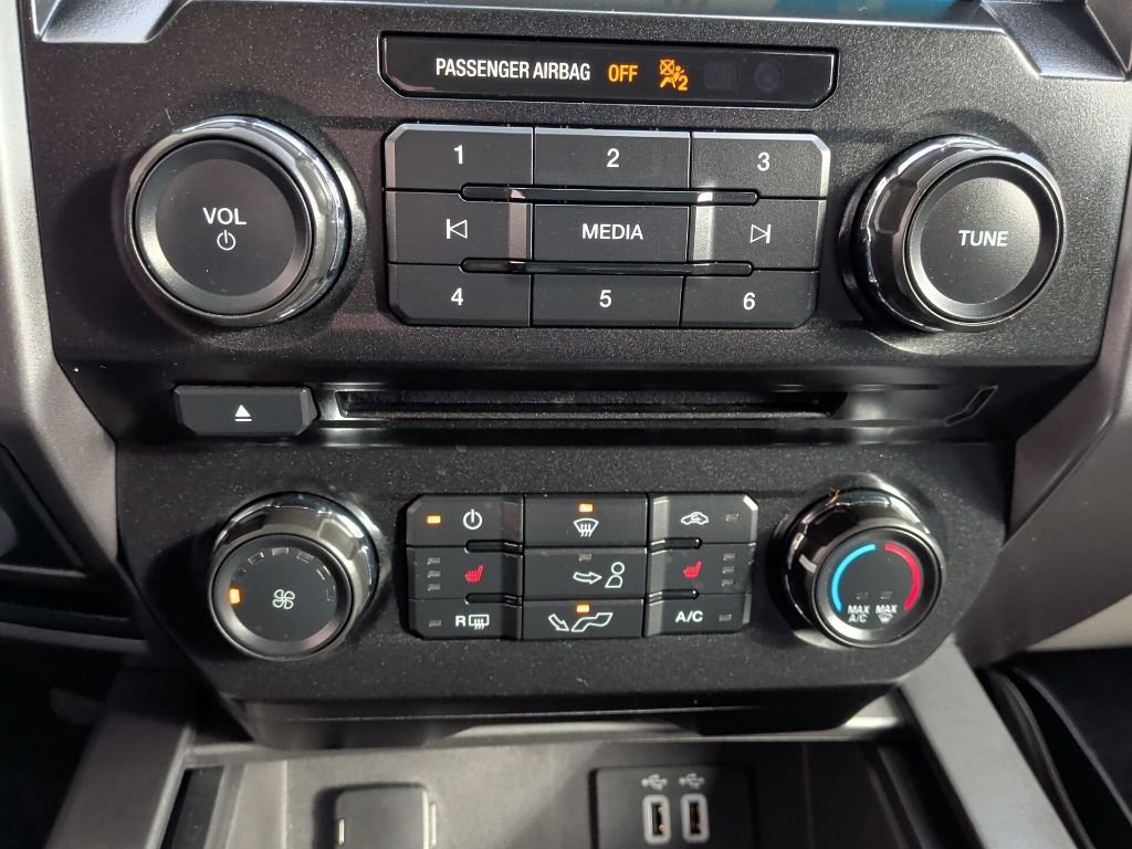 Used 2016 Ford F150 XLT w/ Equipment Group 302A Luxury image 21