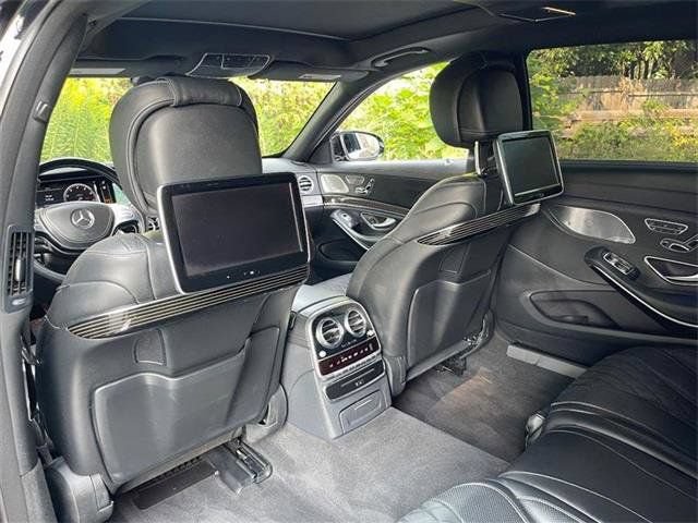 Used 2017 Mercedes-Benz Maybach S 550 4MATIC image 31