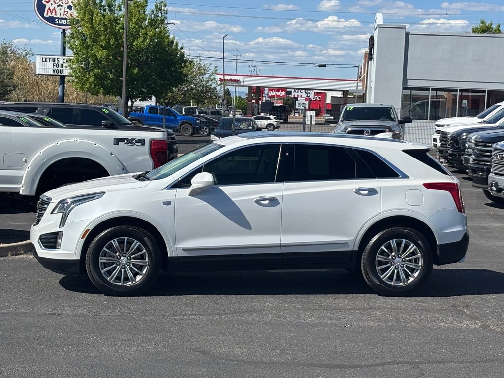 Used 2017 Cadillac XT5 Luxury w/ Driver Awareness Package FWD image 46