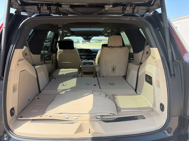 Used 2024 Cadillac Escalade Premium Luxury w/ Performance Package AWD/4WD image 41