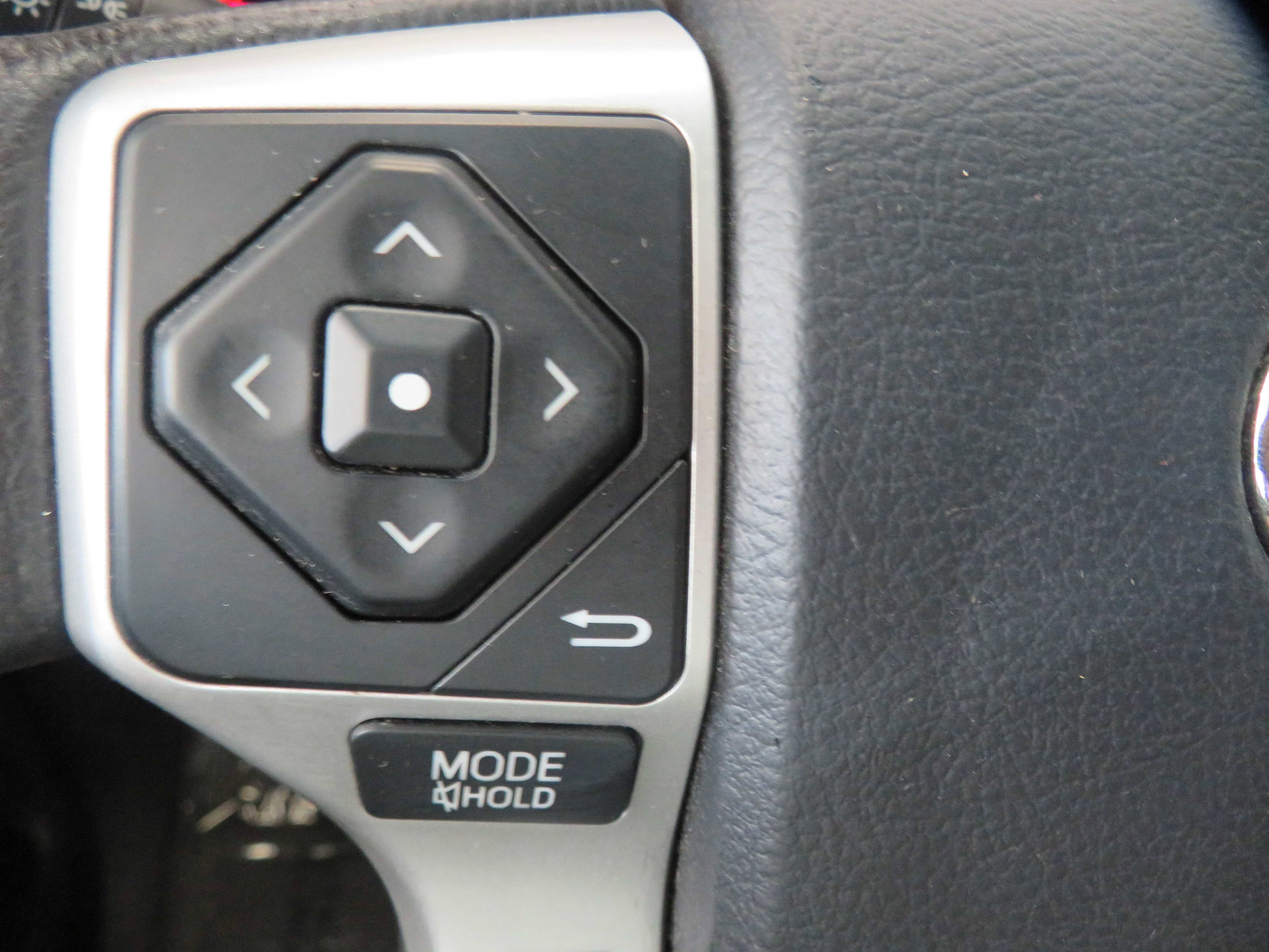 Used 2015 Toyota Sequoia SR5 w/ Premium Package image 34