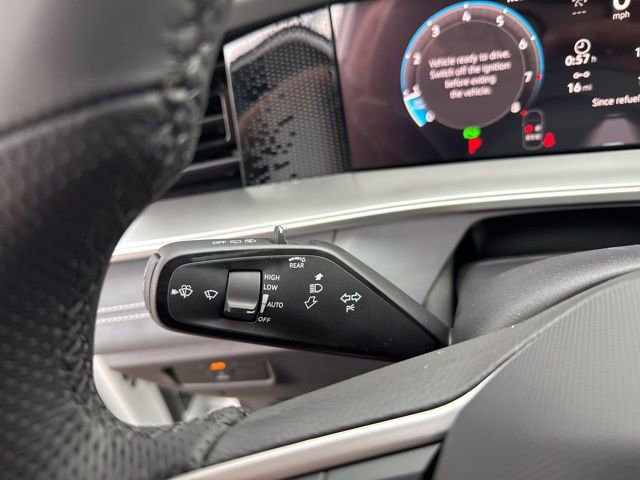 New 2026 Volkswagen Tiguan SE R-Line image 23