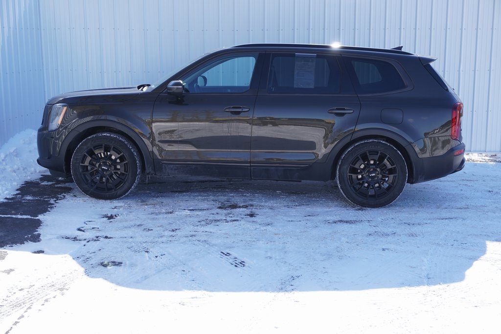 Used 2022 Kia Telluride EX w/ EX Premium Package image 3