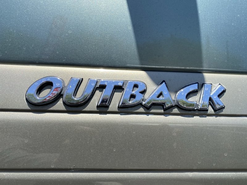 Used 2004 Subaru Outback Wagon image 19